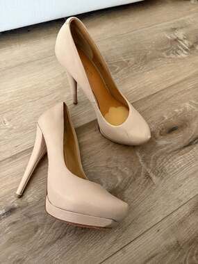 L.A.M.B. Gwen Stefani Cahoot Nude Leather Platform Stiletto Pumps